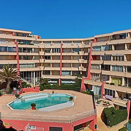 Apartment T2 Climatise Avec Loggia Et A - Fr-1-472a-267